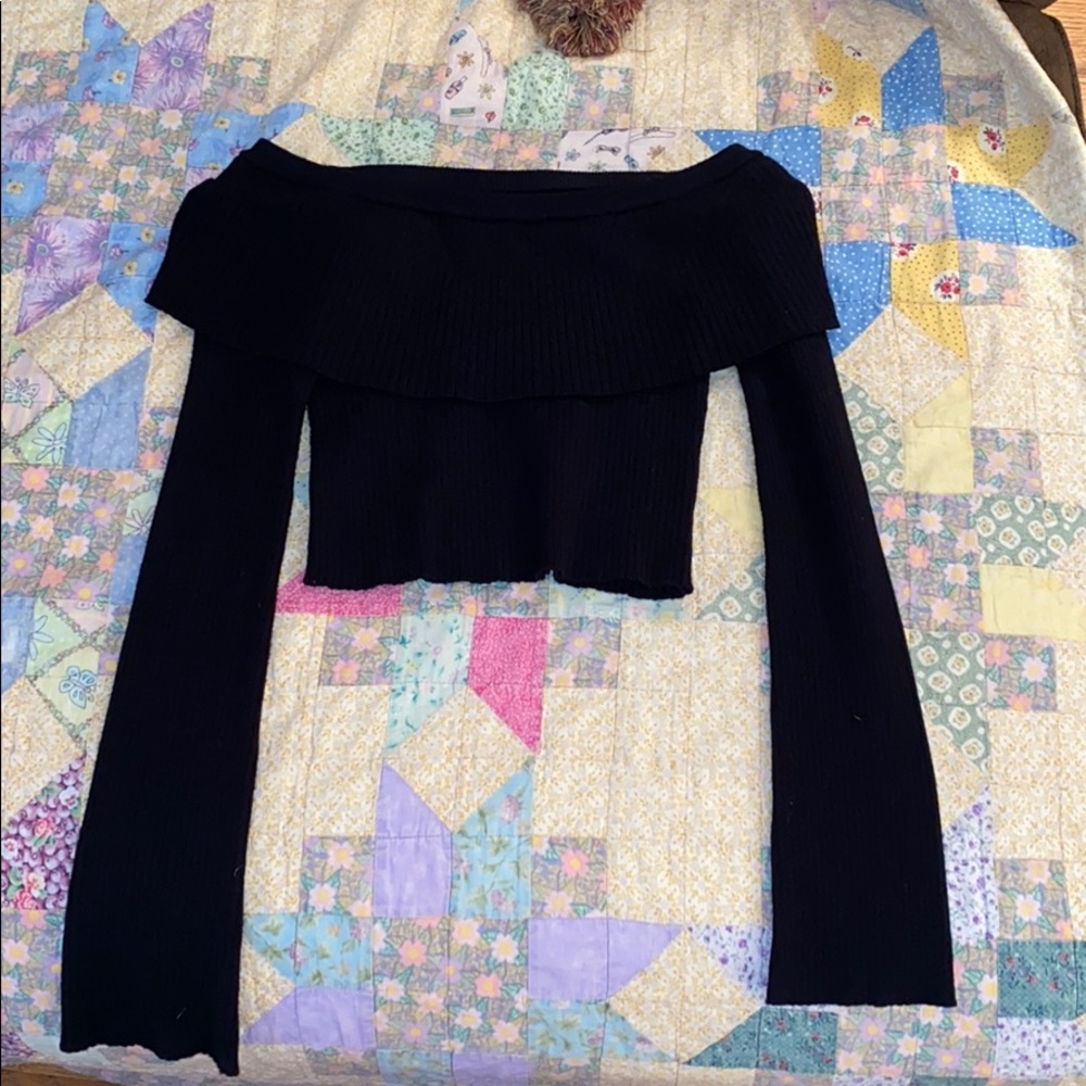 Long sleeve off the shoulder sweater crop top
